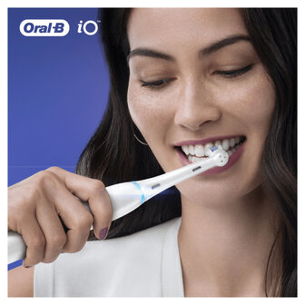 Oral-B iO Ultimate Clean Opzetborstels 4 Stuks