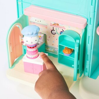 Gabby&#039;s Dollhouse Bakey With Cakey Kitchen