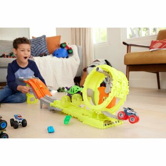 Hot Wheels Monster Truck Arena Smashers Rhinomite&#039;s Chargin&#039; Challenge