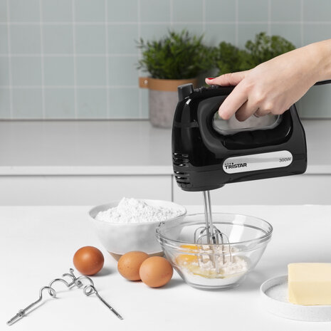 Tristar MX-4201 Handmixer Zwart