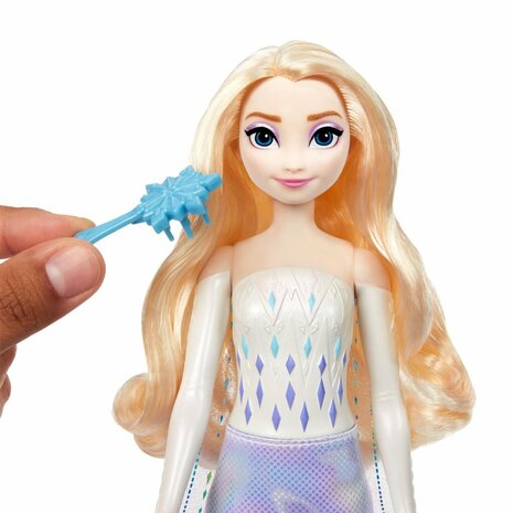 Dinsey Frozen Spin and Reveal Pop Elsa